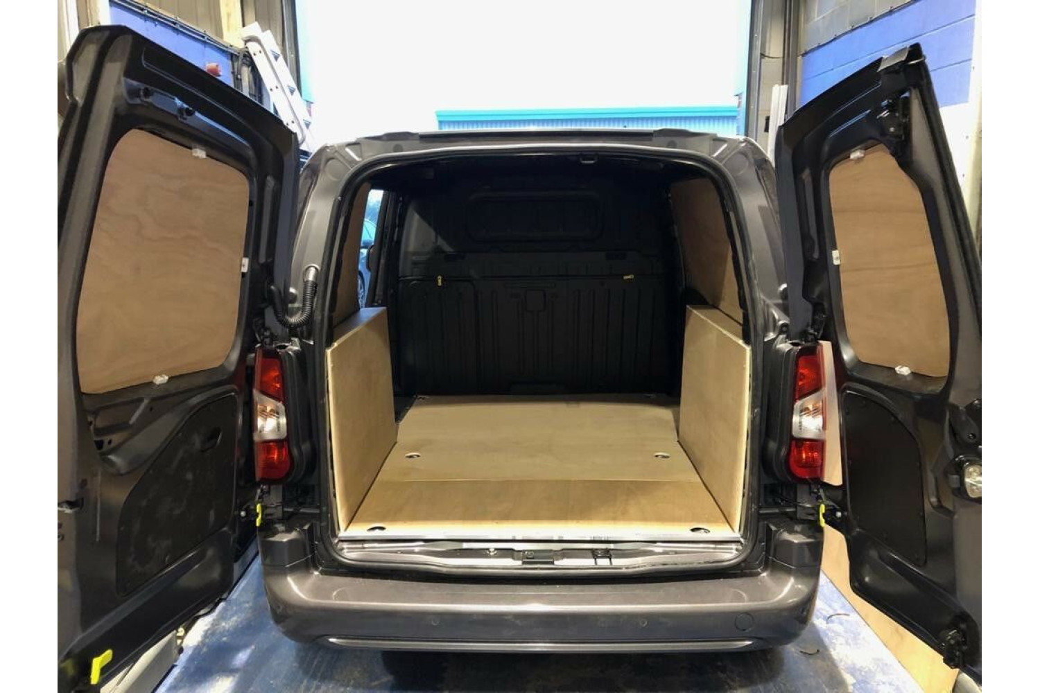 Peugeot Partner L1 SWB Ply Lining Kit 2018>