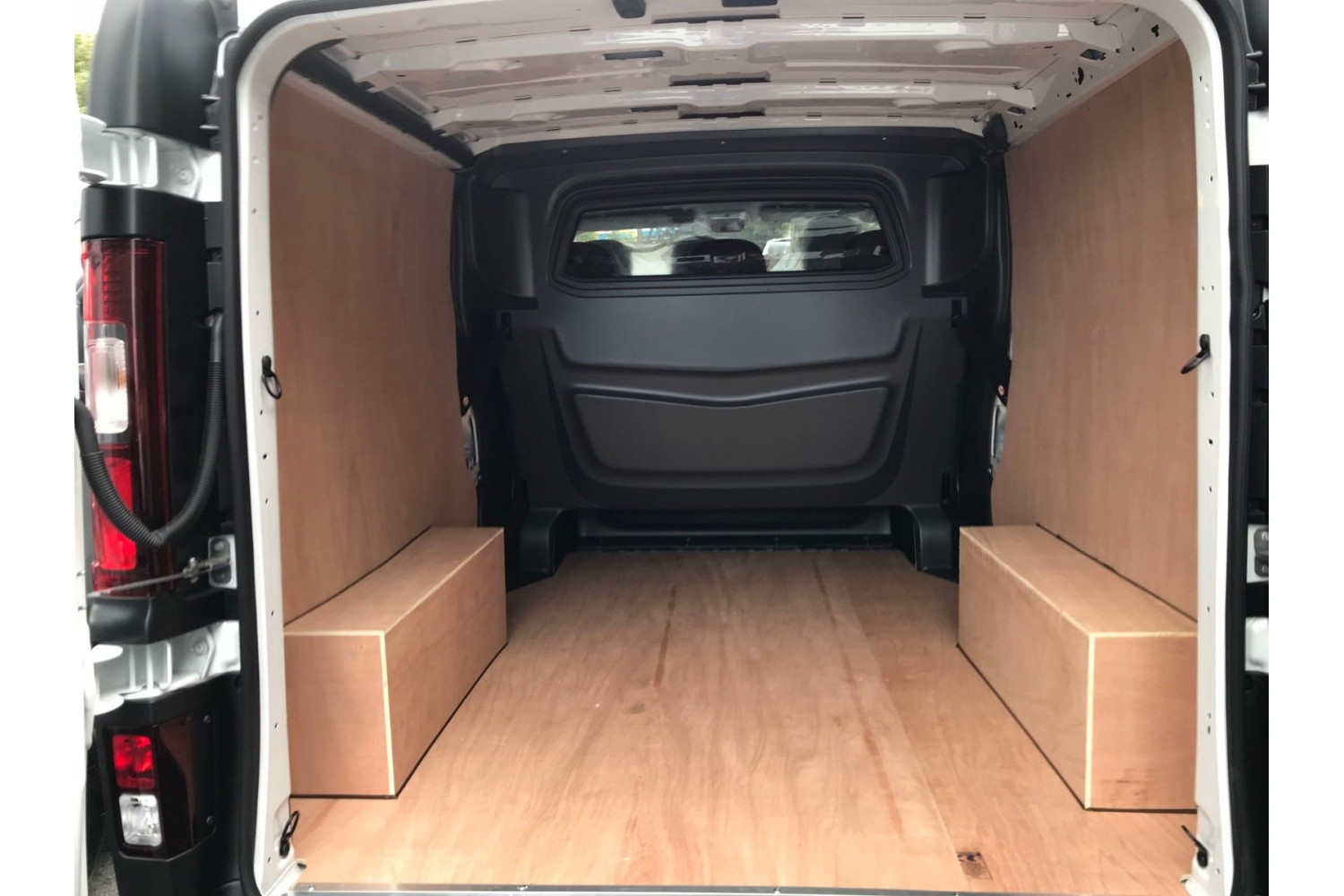 Renault Trafic L2 LWB Crew Cab Ply lining Kit 2014>